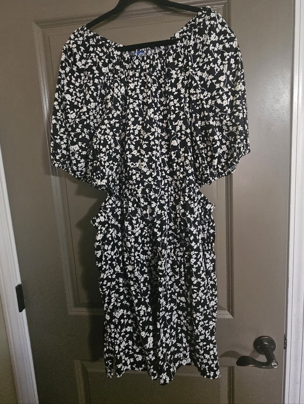 Black White Floral Side Cutout Puff Sleeve Knee Length Dress XXL